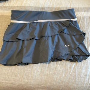 Grey Nike ruffle tennis skirt
